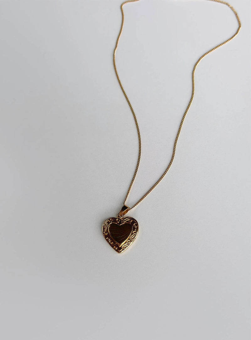 PRINCESS POLLY -- GOLD PLATED HEART NECKLACE GOLD