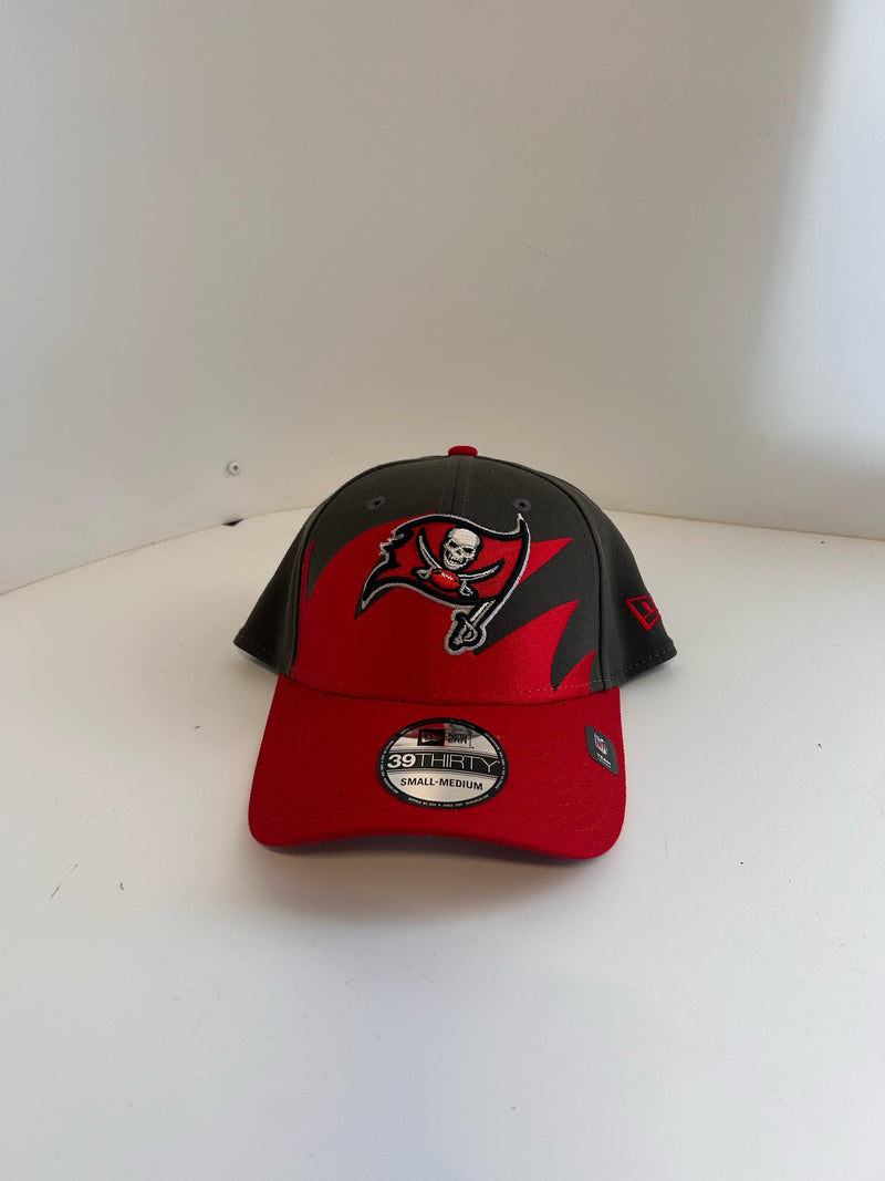 New Era 39thirty size small medium Buccaneers baseball cap